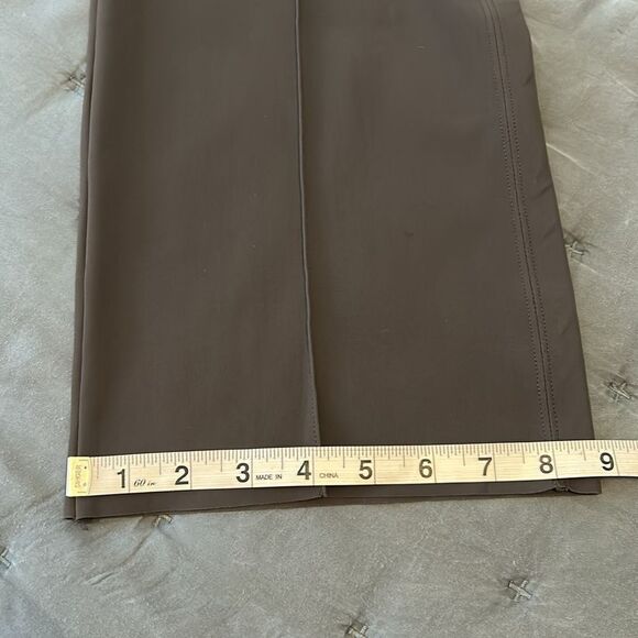 Athleta Medium Mercurial Crop Flare Pants 405530 Arbor Olive Green - Picture 11 of 11